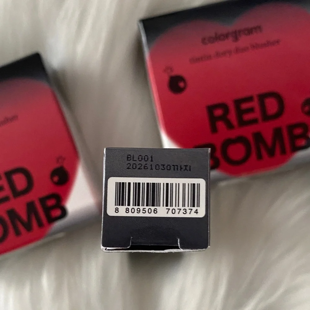 Colorgram Red Bomb Lip & Cheek Set in Red new in package